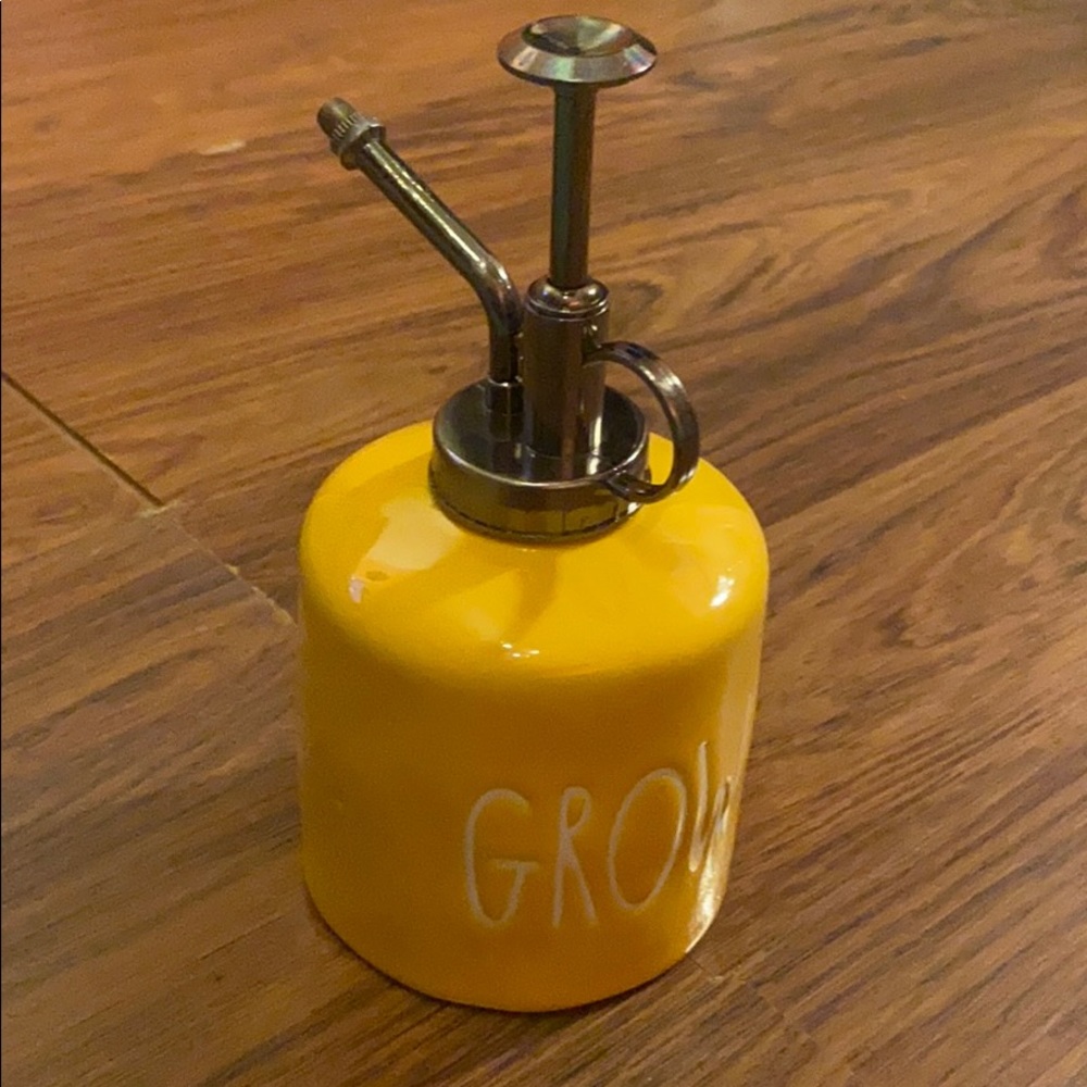 Water Spray not sure how to explain this lol